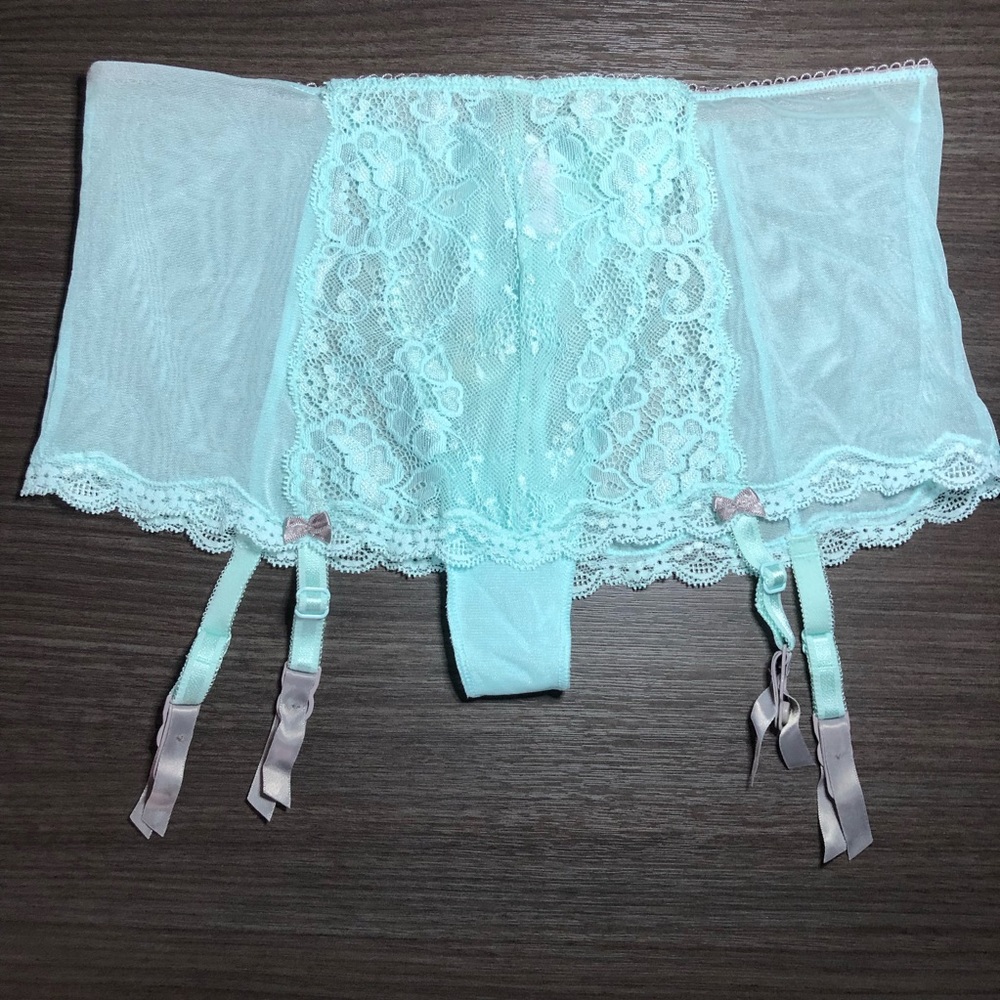 NWT Victoria’s Secret Angels Lace Gartered Skirt Slip Thong, Size Small, Aqua